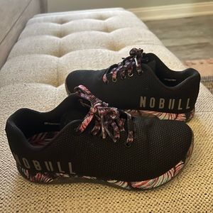 Nobull black size 7
